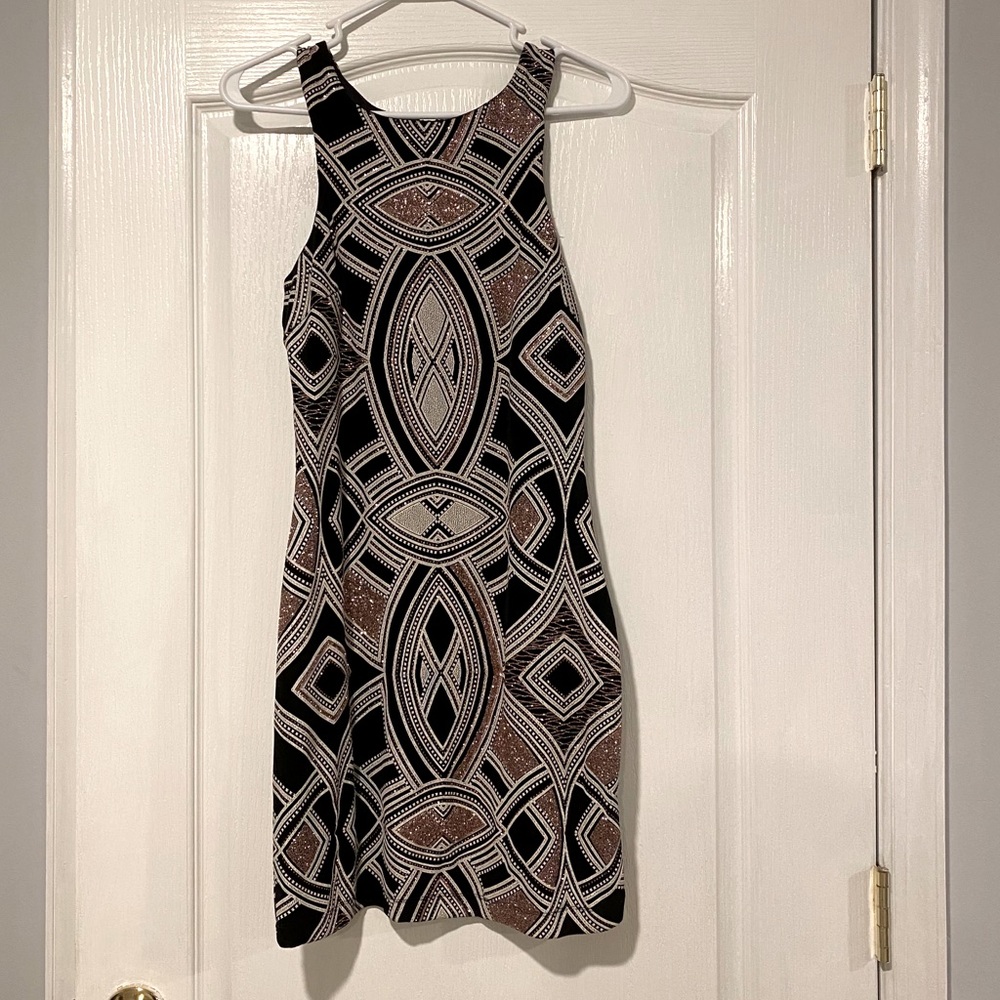 SPEECHLESS SIZE 7 black, white,and rose gold dress